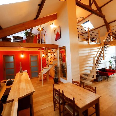 La Grange De Marie A St Angel - Magnifique Grange Renovee En Loft Pour 1 A 6 Pers Villa Saint-Angel  Екстериор снимка